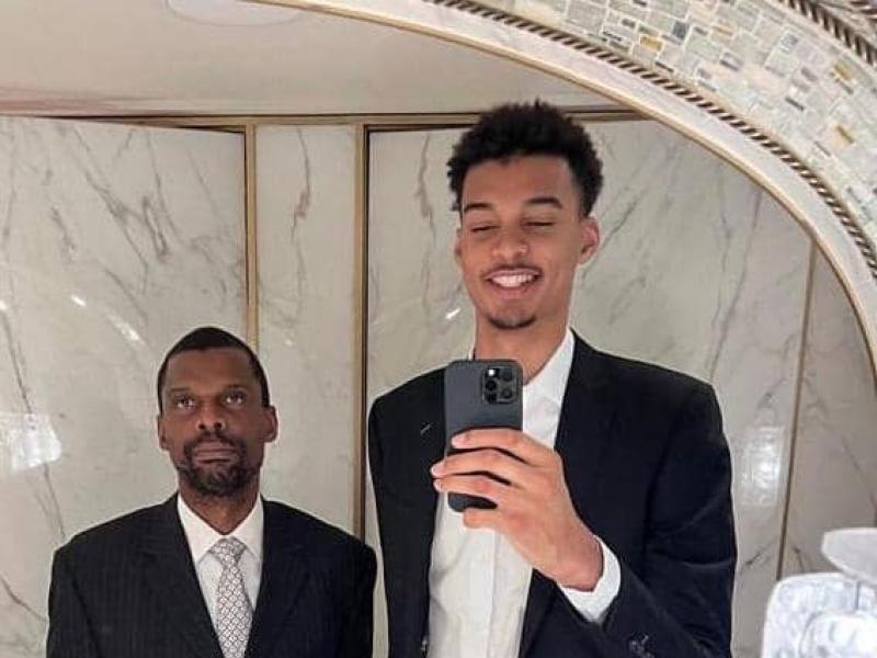 Victor Nonga Wembanyama et son père Félix Wembanyama. [Photo d'illustration]