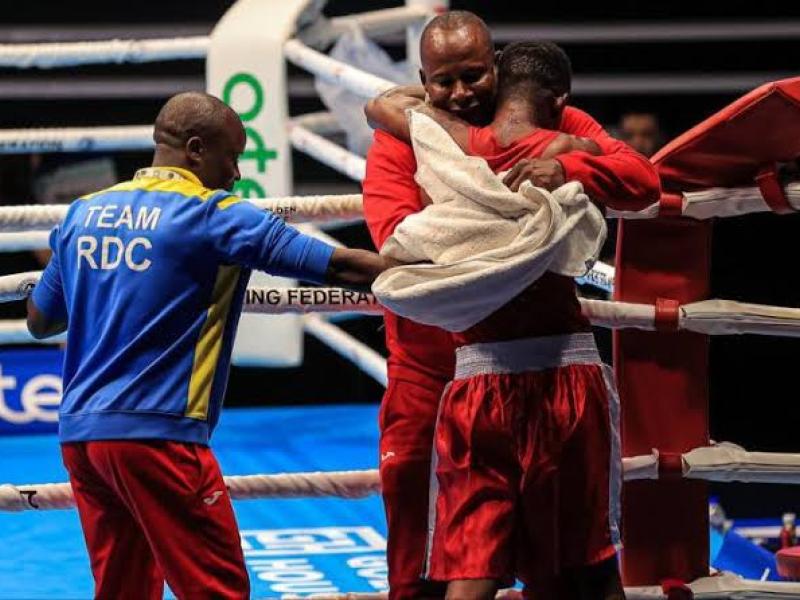 L'équipe des pugilistes congolais après un combat gymnase du Stade des Martyrs.