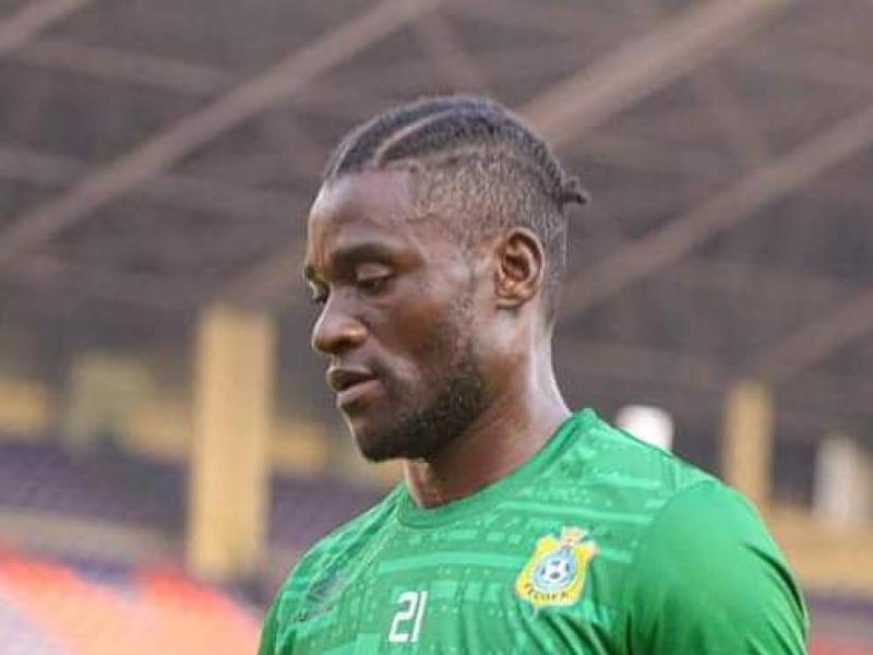 Le gardien, Brudel Efonge Liyongo, lors d'une séance d'entraînement des Léopards A.