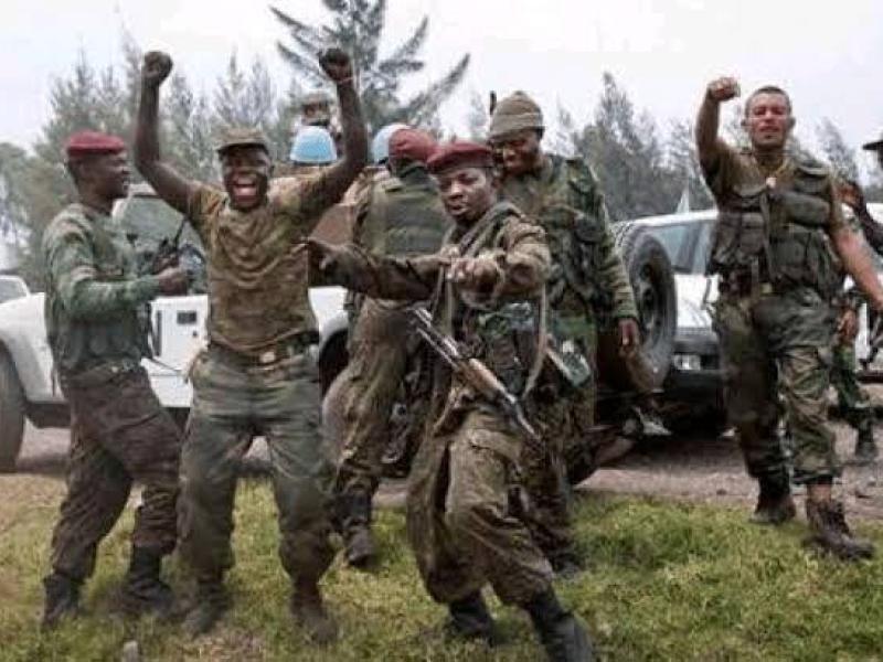 Les militaires des FARDC célébrant une victoire [photo d'illustration]