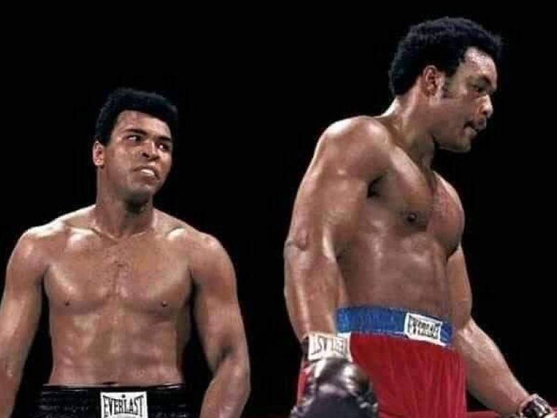 Mohamed Ali et George Foreman, lors du combat du siècle, à Kinshasa.