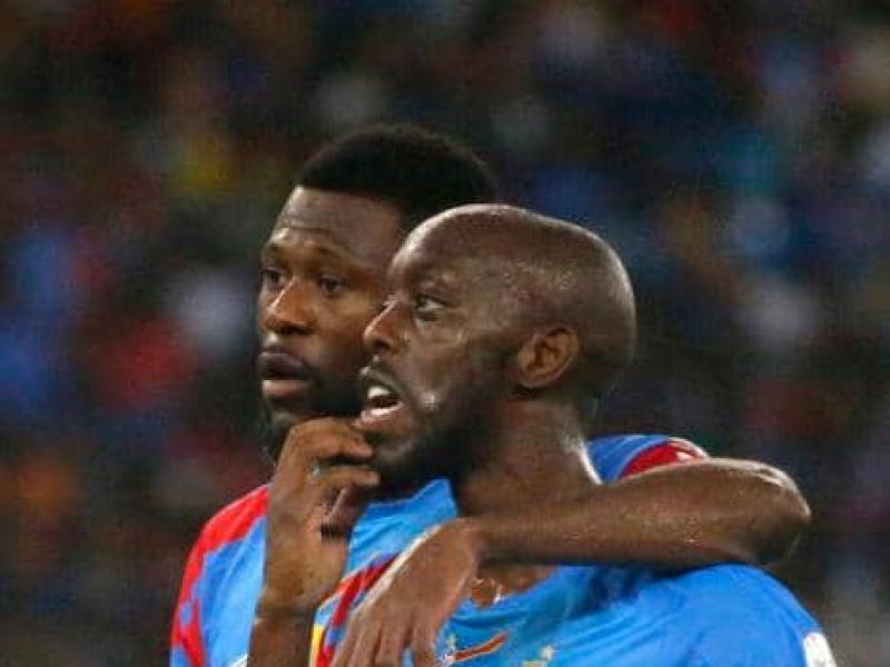 Yoane Wissa et le Capitaine Chancel Mbemba. 