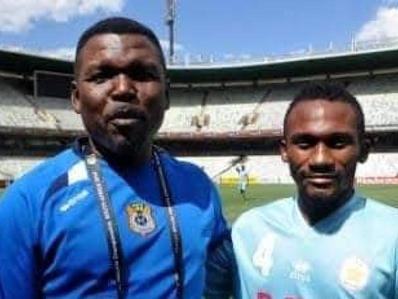 Le coach Guillaume Ilunga et l'ancien défenseur du DCMP, Éric Nkulukuta dit Papala.