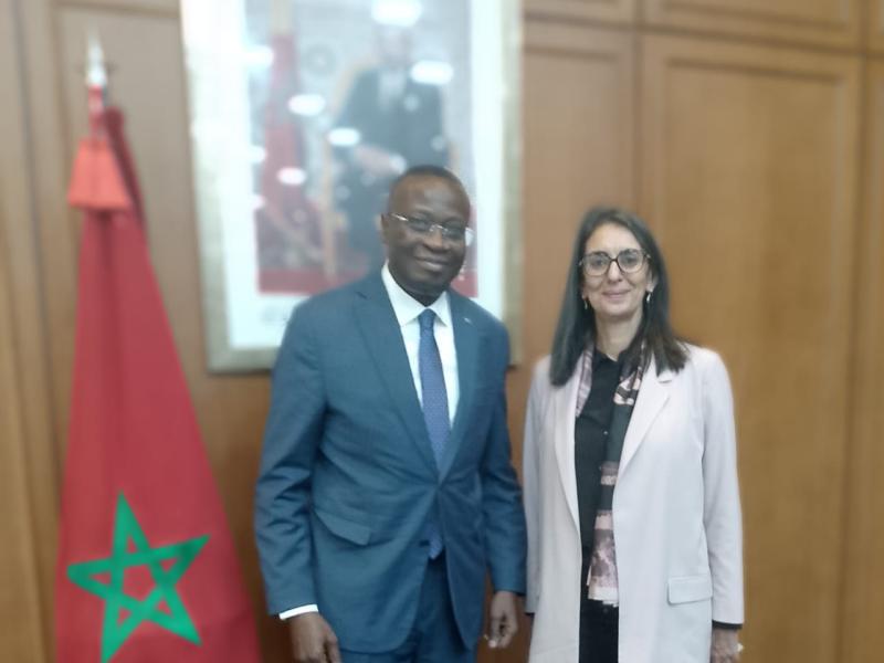 Le VPM Daniel Mukoko Samba de l'Économie nationale de la RDC et la ministre Nadia Fettah Aloui de l'Économie et des Finances du Maroc