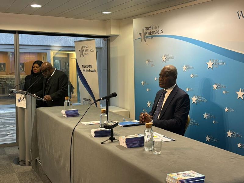 Martin Fayulu lors d'une conférence de presse à Bruxelles, vendredi 06 décembre 2024