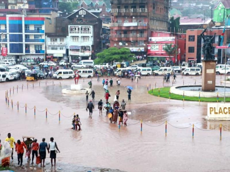 Place de l'indépendance à Bukavu dans le Sud-Kivu
