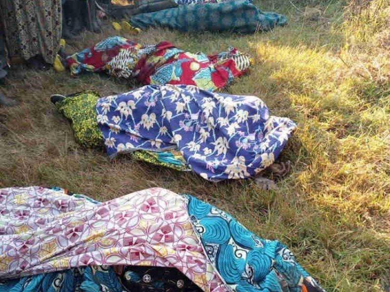 Des cadavres de civils tués par l’armée rwandaise et ses supplétifs AFC-M23