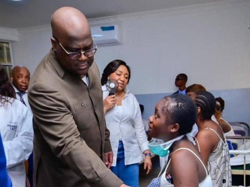 Le Couple présidentiel a visité, lundi 07 avril 2025, au Centre de santé Vijana, les sinistrés de récentes inondations à Kinshasa