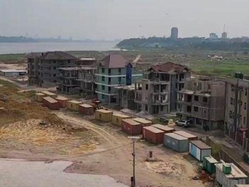 Vue aérienne de la baie de Ngaliema à Kinshasa