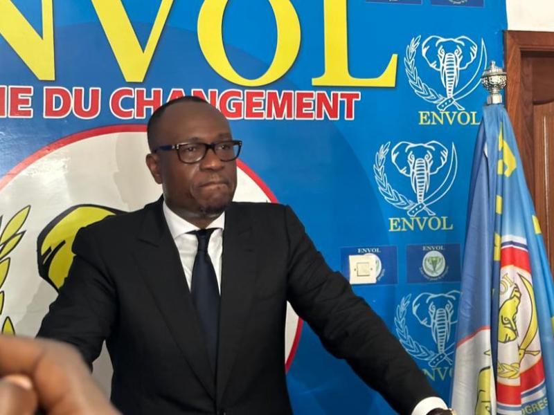 Delly Sessanga, Président politique du parti Envol 
