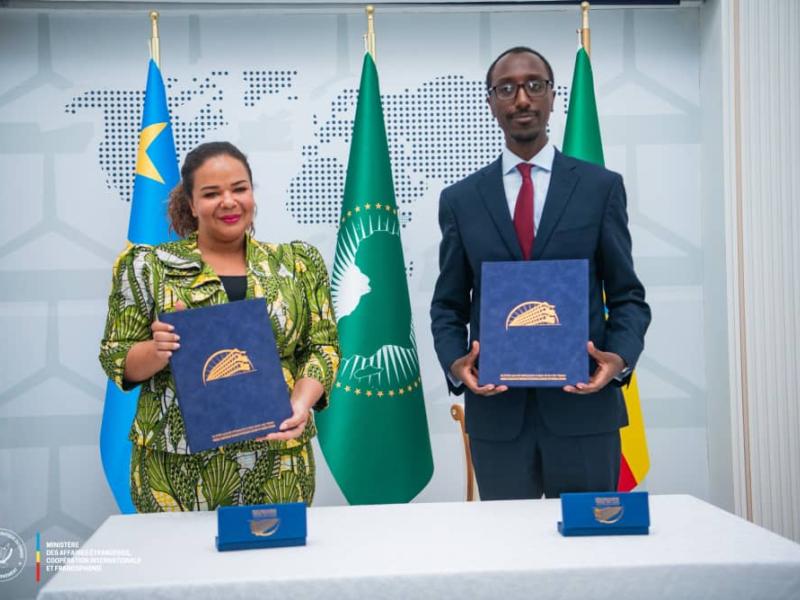 La ministre Thérèse Kayikwamba Wagner a signé, ce 06 mai 2025, un Accord historique de coopération bilatérale entre la RDC et l’Éthiopie, aux côtés de son homologue éthiopien, Gedion Timothewos Hessebon