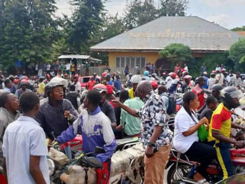 Des motards dans les rues de la ville de Matadi [photo d’illustration]