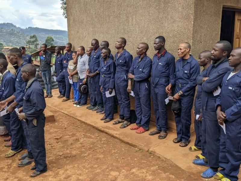 25 détenus bénéficiaires d’une grâce présidentielle quittent la prison de Kakwangura de Butembo