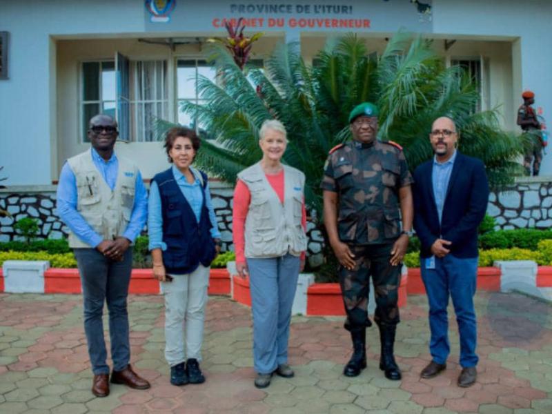 Le gouverneur militaire de la province de l’Ituri avec une délégation du PAM