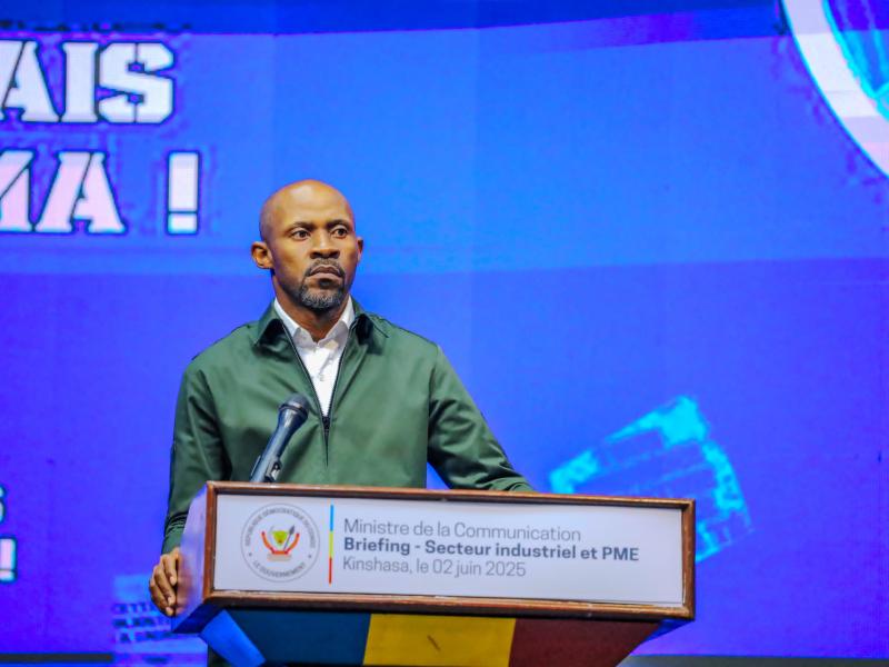 Le ministre Patrick Muyaya, porte-parole du Gouvernement congolais lors d’un briefing de presse