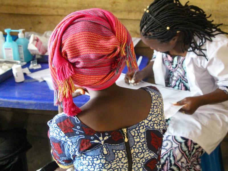 Une femme victime et survivante de violences sexuelles, prise en charge par le service du MSF