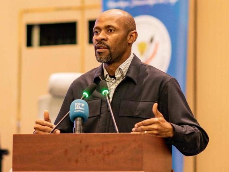 Le ministre de la Communication et Media, porte-parole du Gouvernement de la RDC devant les Gouverneurs à Kolwezi, dans la Province de Lualaba