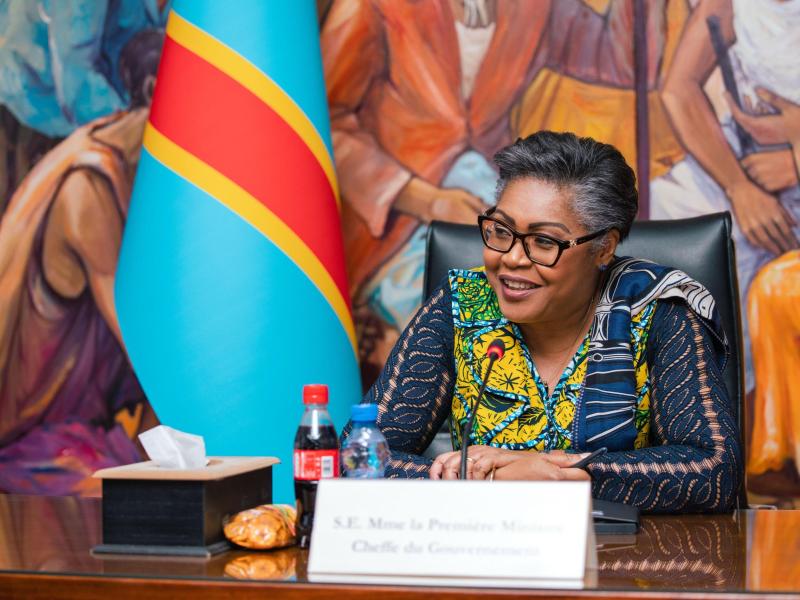 La Première Ministre Judith Suminwa écoute les desiderata des députés de la province du Tanganyika
