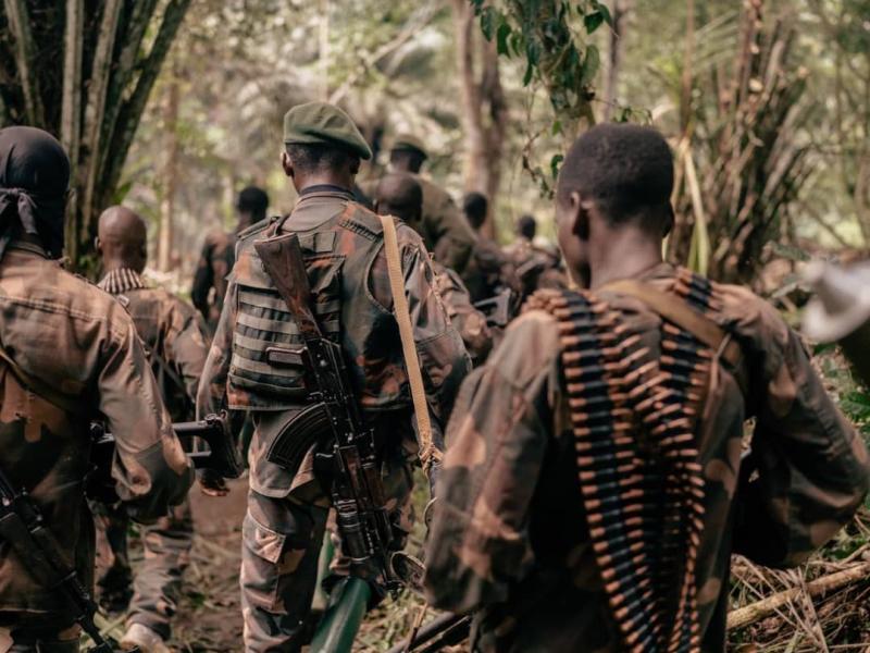 Des soldats FARDC en pleine patrouille des combats [photo d’illustration]