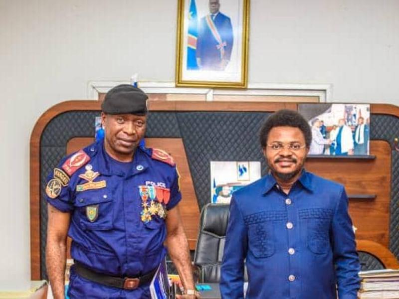 Le général, Elvis Palanga, et le gouverneur de la Tshopo, Paulin Lendongolia.