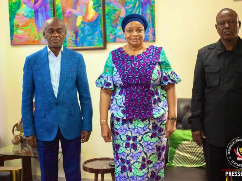 La ministre d’Etat Eve Bazaiba avec les gouverneurs des provinces de l’Equateur et de la Tshuapa