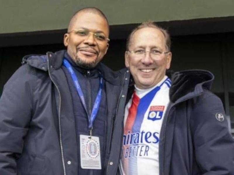 Didier Budimbu et le propriétaire de l'Olympique Lyonnais, John Textor. [Photo d'illustration]