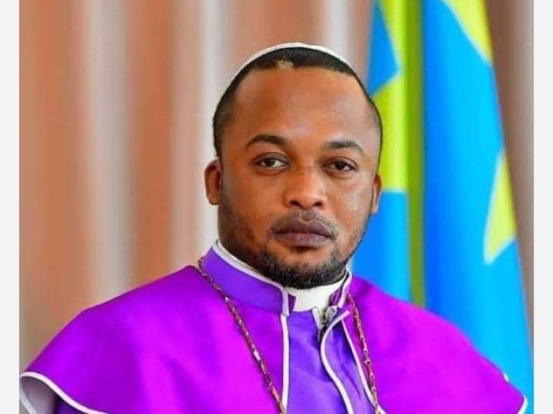L'archevêque Israël Dodo Kamba, responsable des Communautés Unies du Réveil