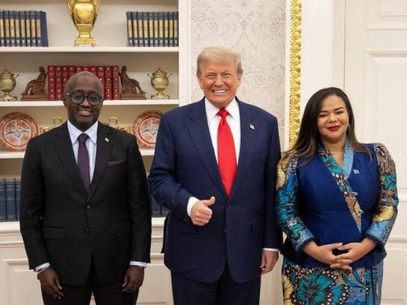 Le Président américain Donald Trump a reçu les ministres des Affaires étrangères de la RDC et du Rwanda au Bureau ovale, après la signature de paix