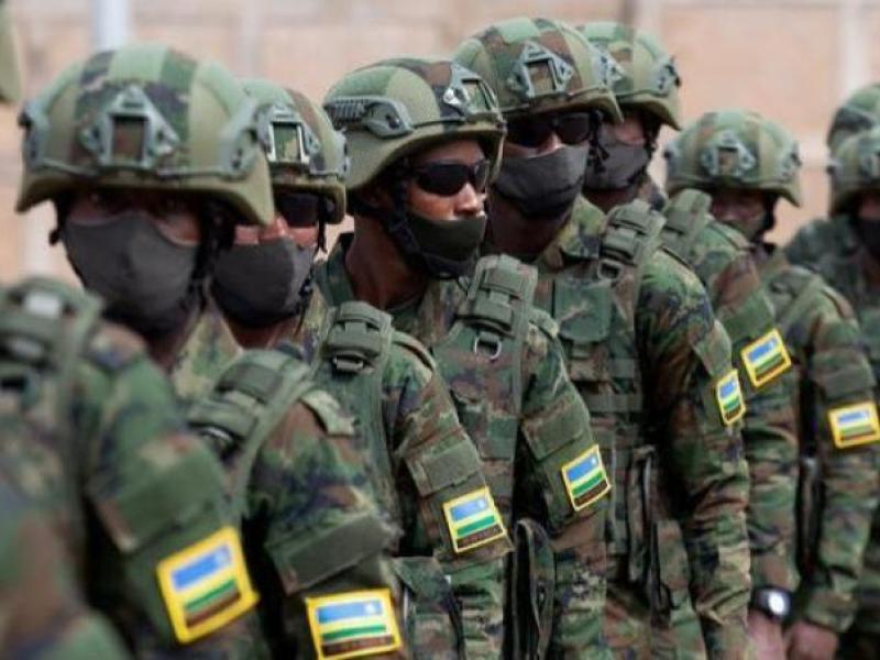 Un groupe de soldats rwandais en plein exercice militaire [Photo d'illustration]