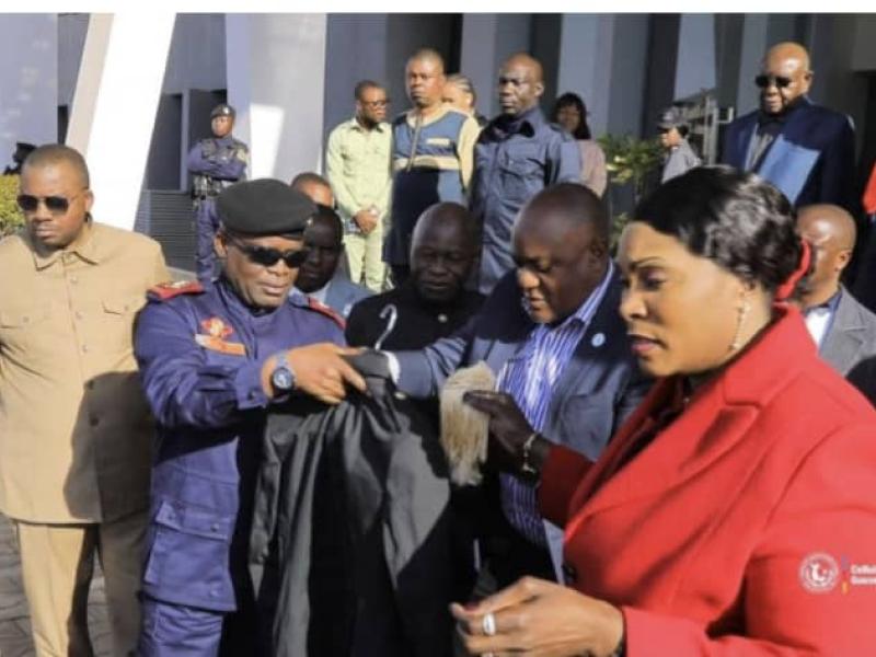 La gouverneure Fifi Masuka lors de cette activité avec la police [photo d'illustration]