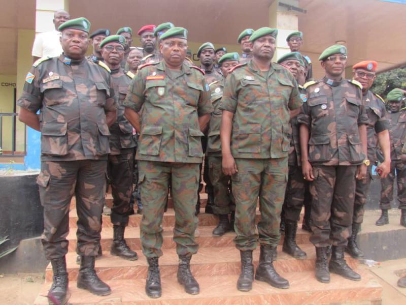 Le nouveau commandant de la 33e région militaire,  le Général de Brigade Mwaku Mbuluku Daniel, en visite stratégique à l’État-major des FARDC, à Uvira