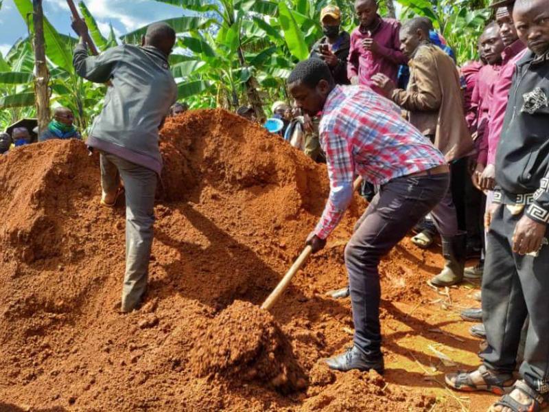 Inhumation des civils tués par des ADF au Nord-Kivu [photo d’illustration]