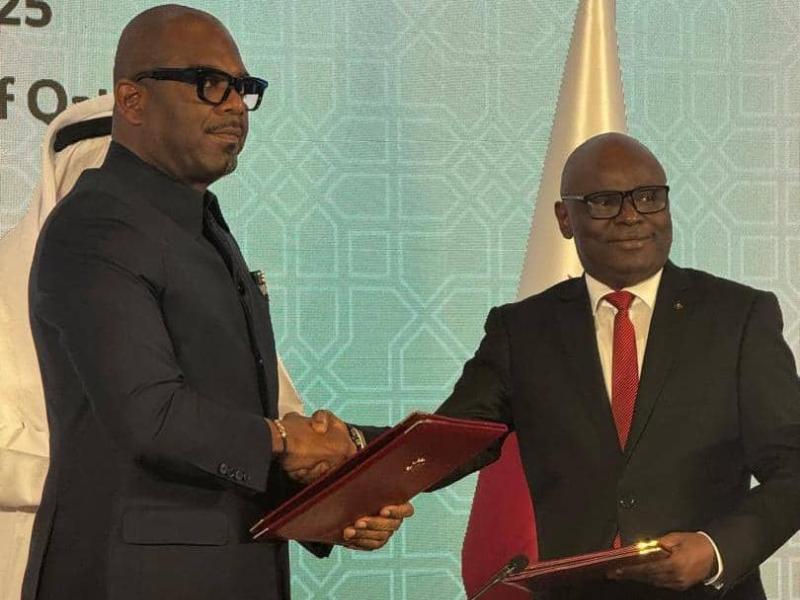 Sumbu Sita Mambu du Gouvernement congolais et Benjamin Mbonimpa du M23-AFC après la signature de la Déclaration des Principes à Doha [photo d’illustration]