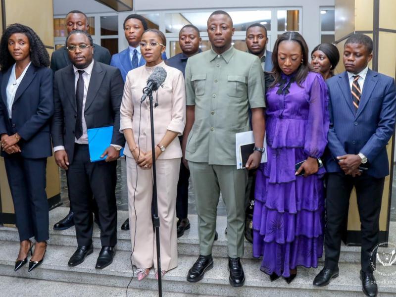 Le Président Tshisekedi reçoit, à la Cité de l’OUA, la nouvelle équipe du Conseil national de la Jeunesse, conduite par la ministre Grâce Emie Kutino