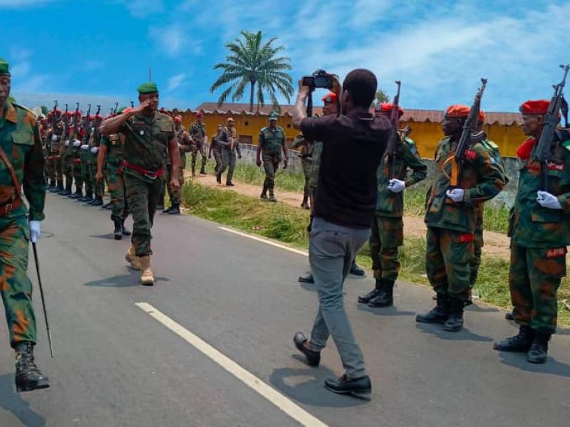 Le général-major Shiko Tshintambwe en mission de contrôle stratégique dans la 11ᵉ Région militaire