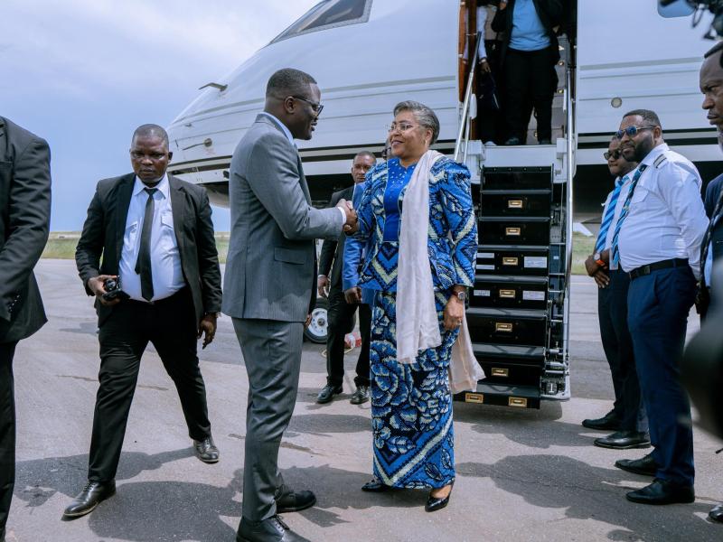 La Première Ministre Judith Suminwa lors d’une visite à Kalemie en décembre 2024 [photos archives]