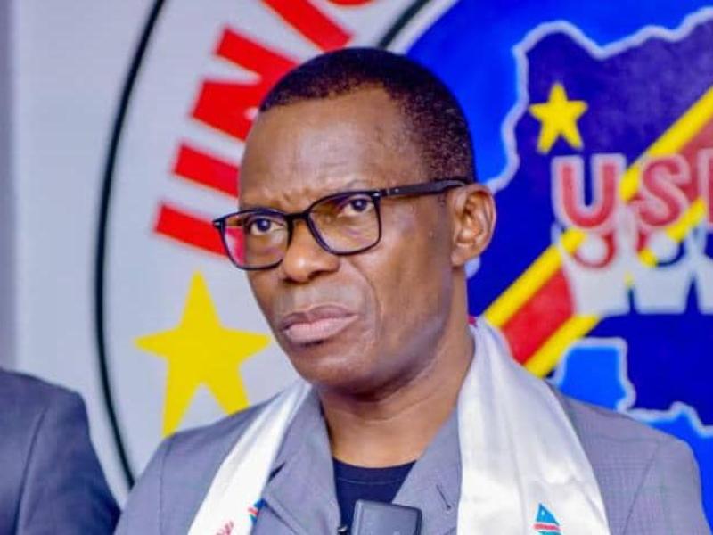 Le Ministre délégué à la défense nationale en charge des anciens combattants Eliezer Ntambwe, membre du Présidium de l'Union sacrée