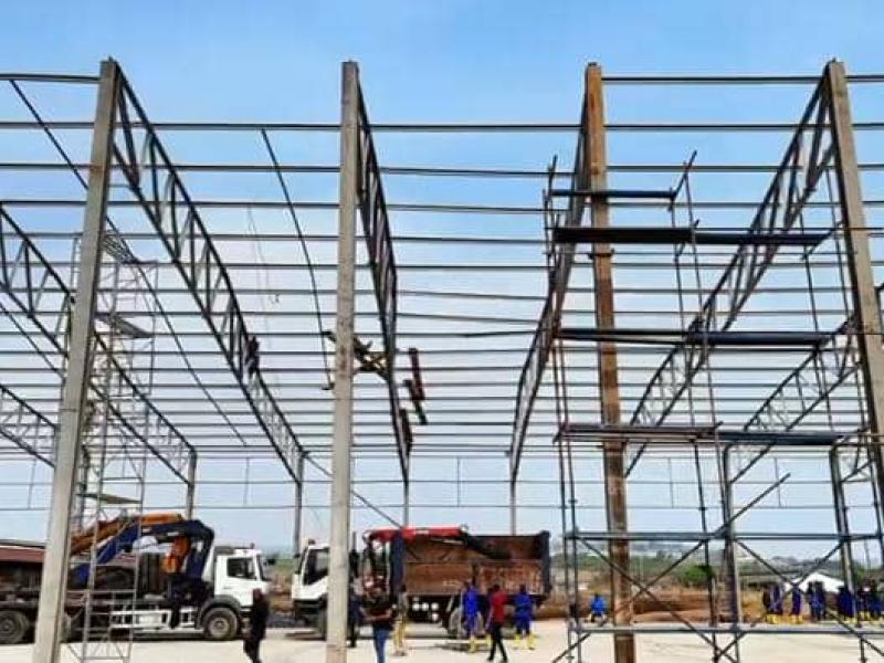 L'atelier pour la production des tenues militaires et policières, en pleine construction à Kinshasa-N'sele. [ Photo d'illustration ]