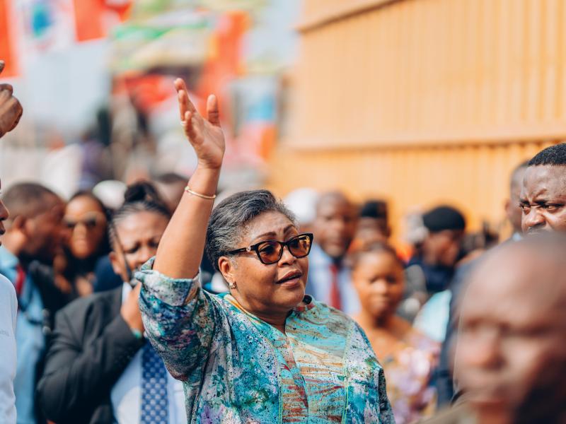 Arrivée de la Première Ministre Judith Suminwa à Kalemie, dans le cadre de son programme d'itinérance