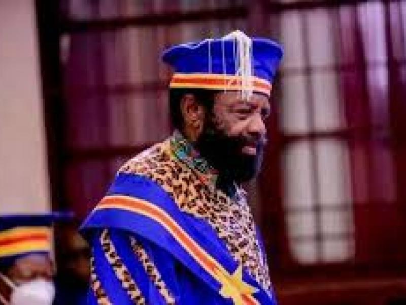 Le Professeur Émérite Paul Malembe Tamandiak