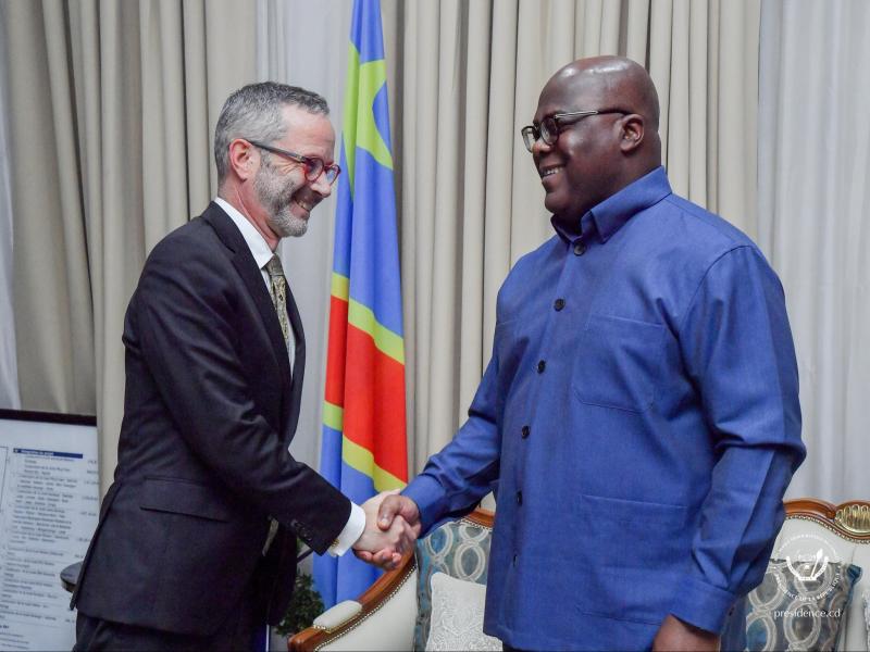 Le Président de la République Félix Tshisekedi et Rémi Maréchaux, ambassadeur extraordinaire et plénipotentiaire de la République française en RDC, jeudi 23 octobre 25