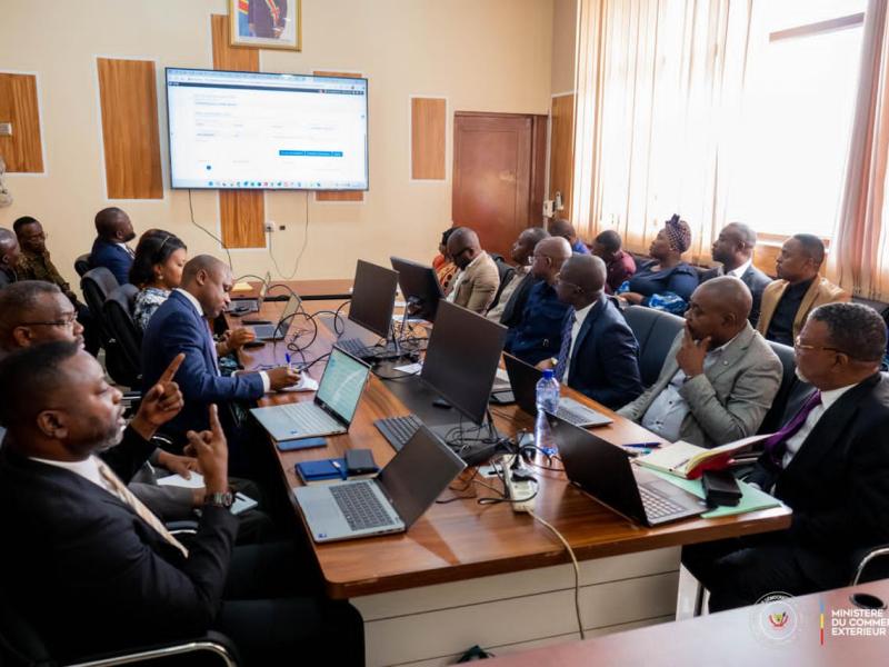 Séance de lancement officiel la dématérialisation complète des opérations d’import et d’export par le ministère de Commerce extérieur  [photo d’illustration]