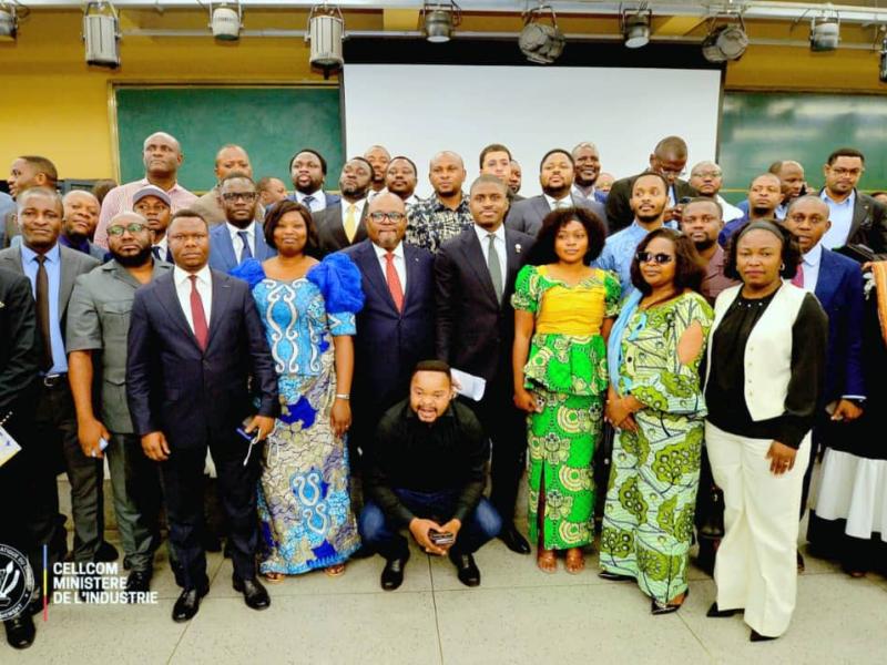 Les jeunes parlementaires s’engagent à soutenir les initiatives industrielles et politiques du ministre d’État Aimé Boji Sangara