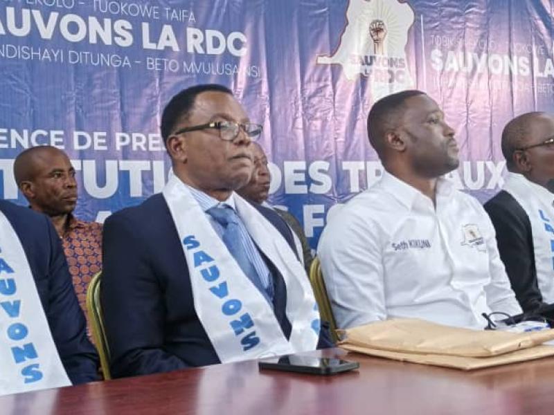 Théophile Mbemba et Seth Kikuni,  membres du mouvement politique "Sauvons la RDC"