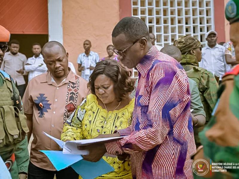 Le Ministre délégué à la défense nationale  Eliezer Ntambwe au bureau des Anciens combattants, à Boma, mardi 28 octobre 2025