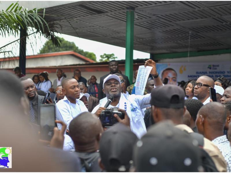 Le SG de Nouvel Elan, Blanchard Mongomba, lors d'un meeting organisé à Kinshasa