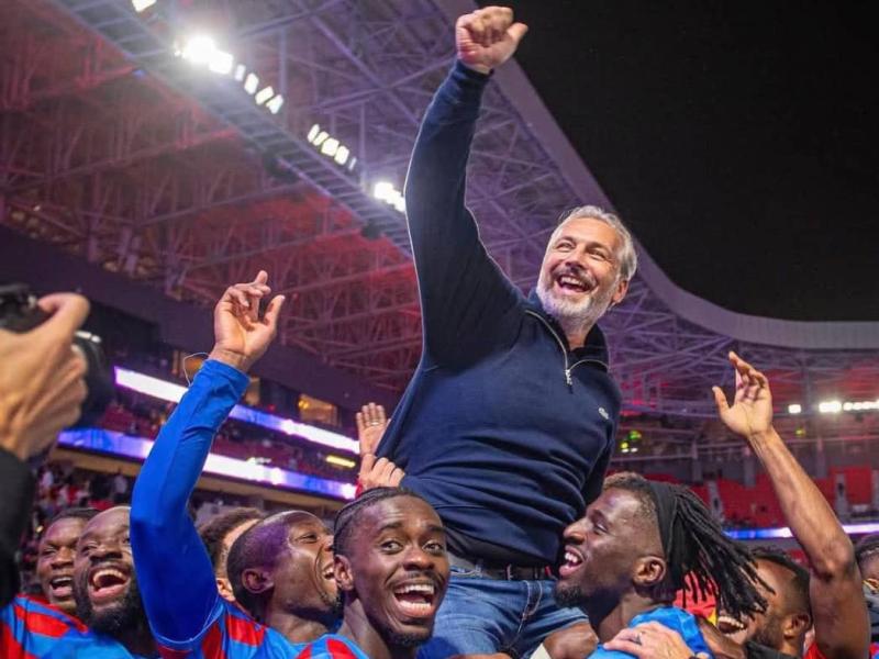 Le sélectionneur national Sébastien et quelques Léopards en pleine célébration à Rabat. [Photo d'illustration]