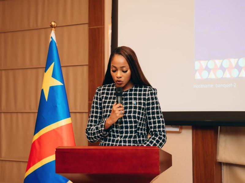 La Ministre de la jeunesse Grâce Kutino