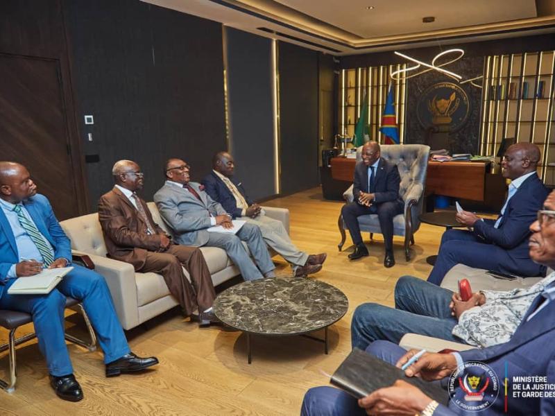 Les avocats de la République reçus par le ministre de la Justice Guillaume Ngefa