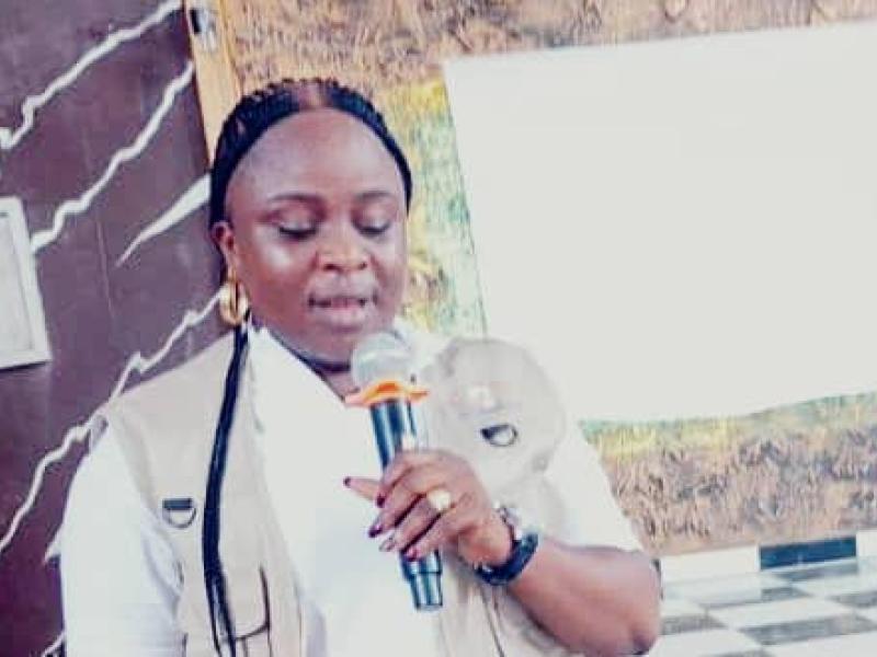 Caroline Ndoba, journaliste et directrice provinciale de la RTNC du Nord-Ubangi